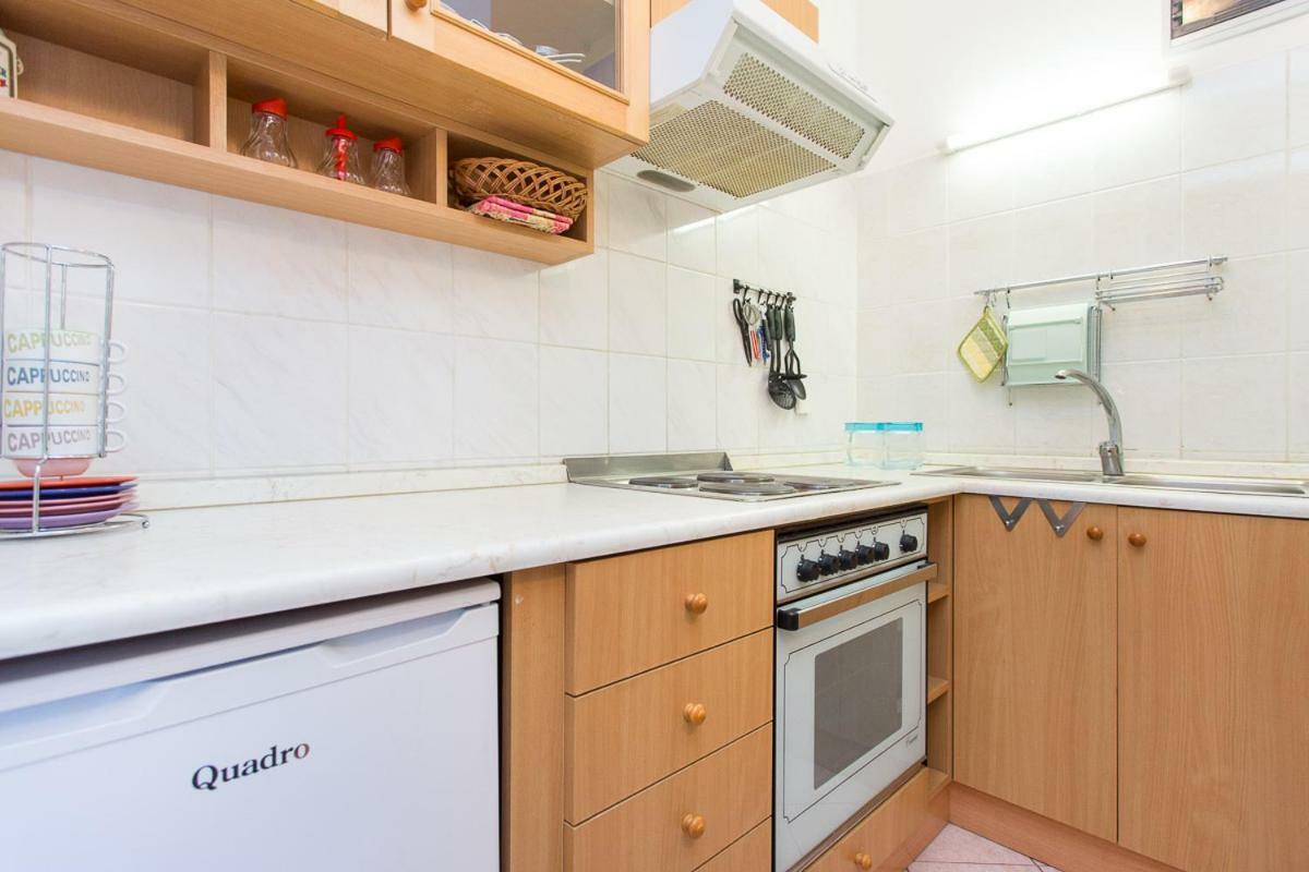 2-Bedroom Apartment 300M From Beach In Punat Exteriör bild